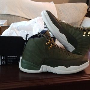 Air Jordan retro 12s